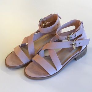 Forever 21 strappy sandals / Blush / Size 7